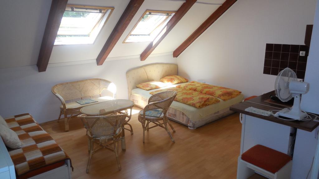Vadásztanya Apartmanházak Siófok Exterior foto