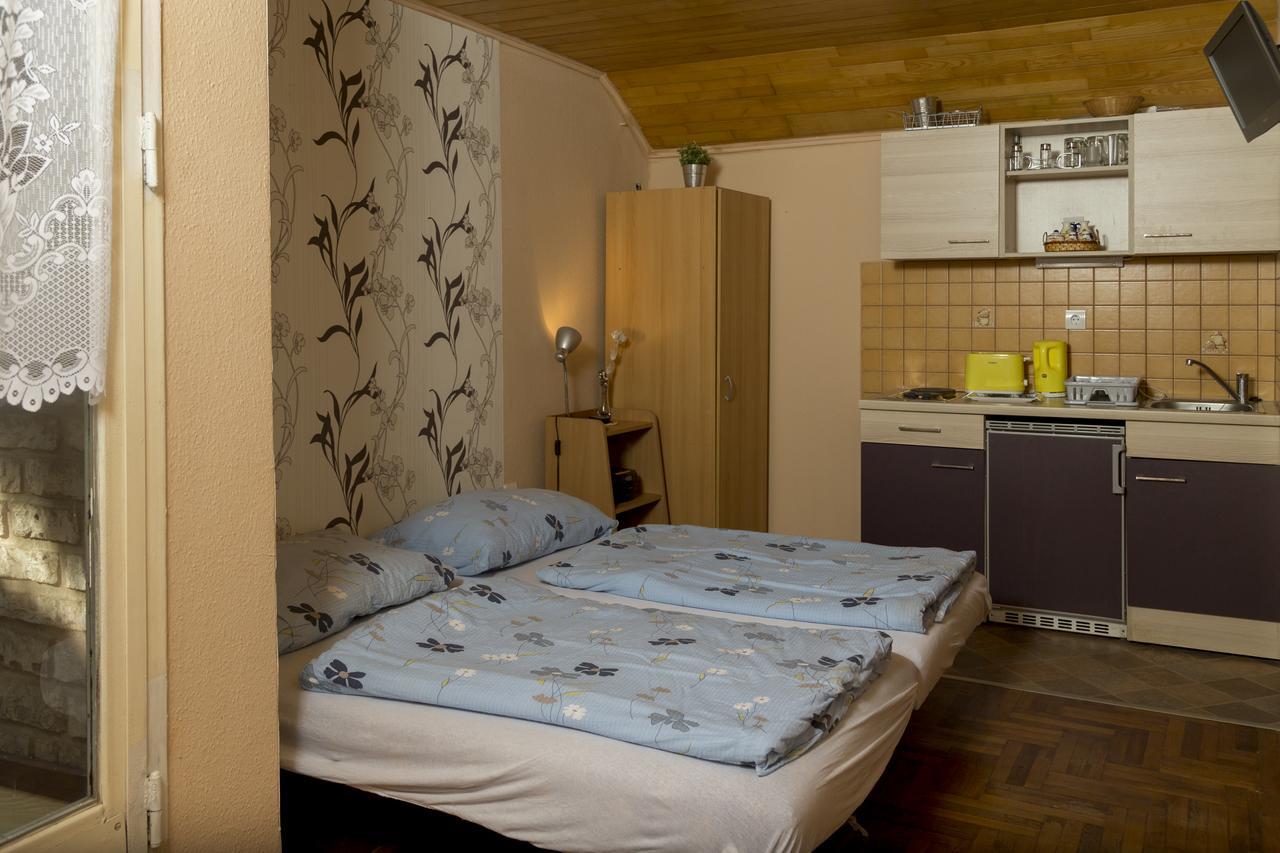 Vadásztanya Apartmanházak Siófok Exterior foto